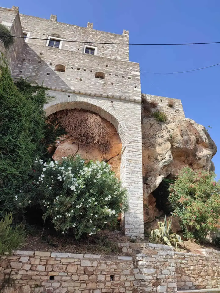 Απείρανθος Κάστρο